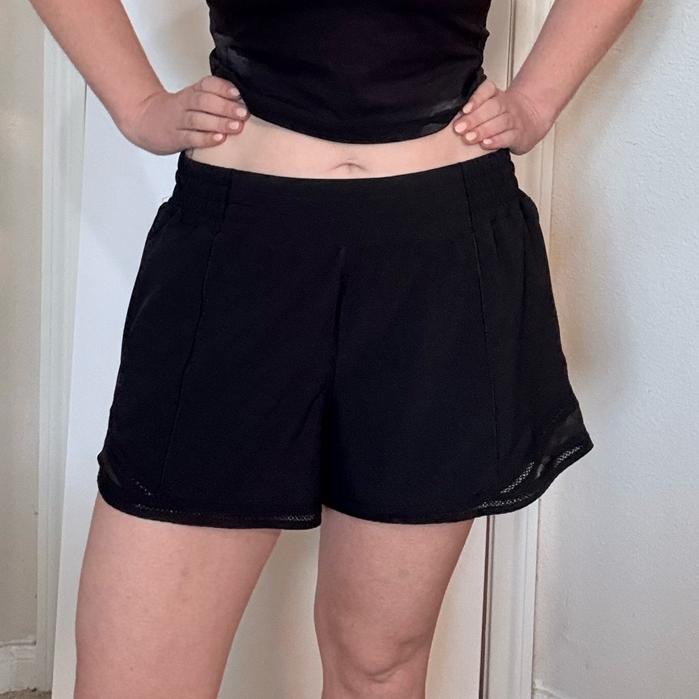 Lululemon high-rise Hotty hot shorts
